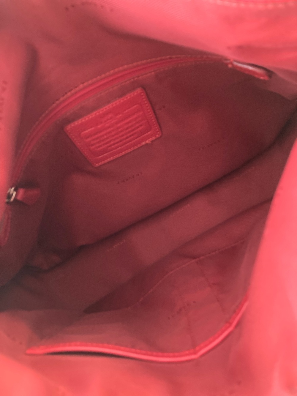 Coach Pebbled Red Leather Turn-Lock Closure Bag - Picture 10 of 15